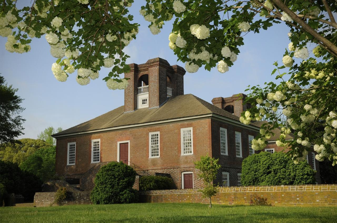 Inn At Stratford Hall East End Exterior photo