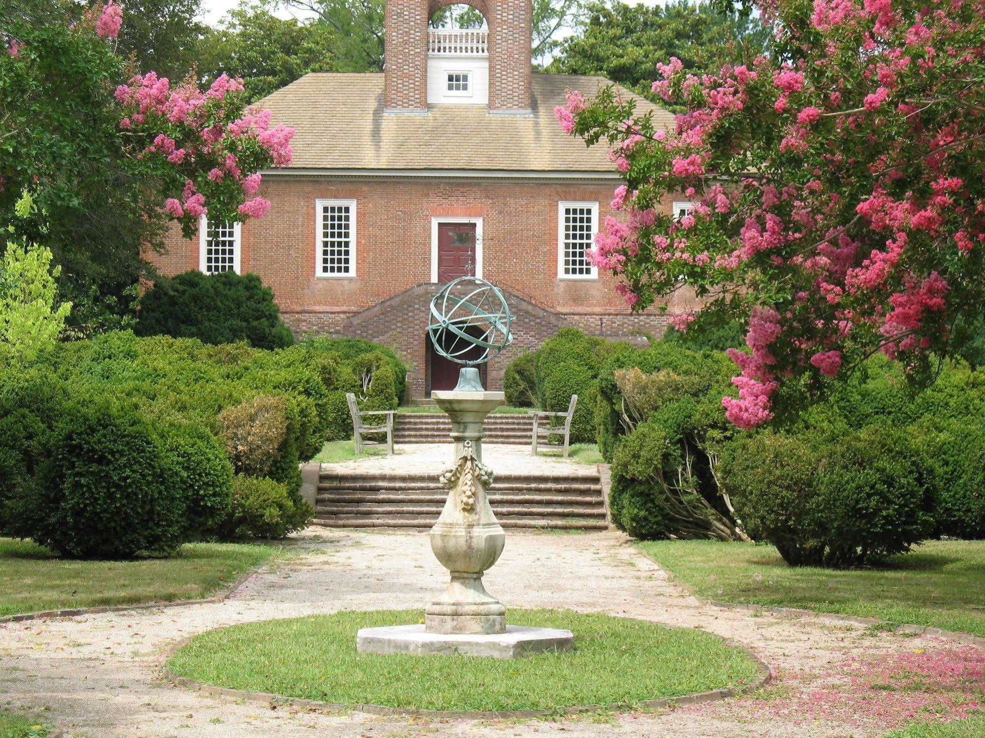 Inn At Stratford Hall East End Exterior photo